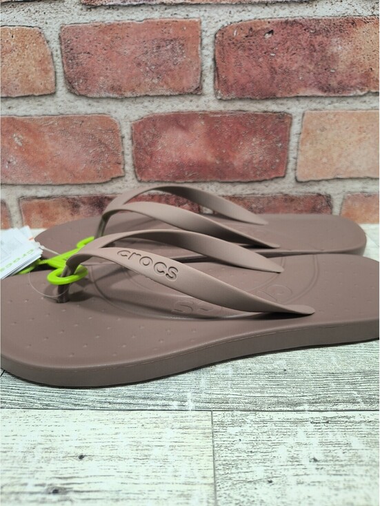 CROCS Shoes - Crocs Flip Flops Men's Size 7 Women's Size 9 Mocha Sandals 210089-0LF NWT